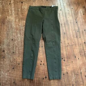 Ann Taylor Devon fit olive green 6 business casual chino pants